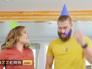 (Xander Corvus) Enjoys A trio With (Codi Vore, Nolina Nyx) Which Ends With A Double Facial Cum Swapping - Brazzers