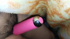 Vibrator rubbing pussy