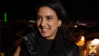 Lena Coxx, o europeană amator cu țâțe mici, este futută anal cu un penis imens