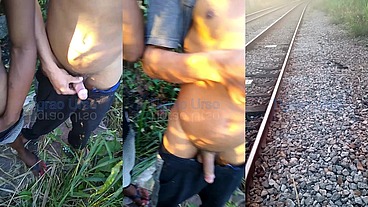 Leozinho mavambo na linha do trem
