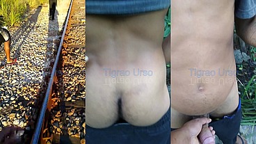 Leozinho mavambo na linha do trem