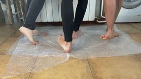 POPPING BUBBLE WRAP BAREFOOT - MOV Mobile Version