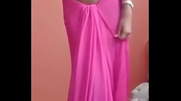 Desi bhabhi nude in pink saree