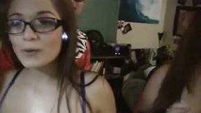 Short-haired brunette babe gets her wet clam fucked