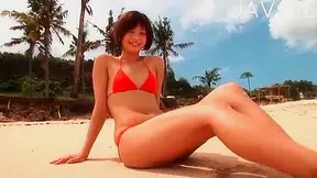 Diva Guapa En Bikini Rojo Posando Su Cuerpo Sexy