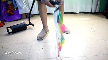 Resting balloons with the ass and feet