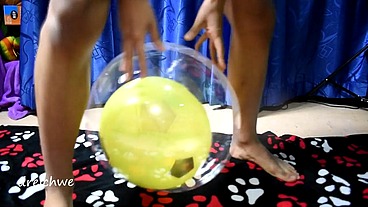 Resting balloons with the ass and feet