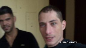 il donne son cul a un latino avec une tres gross bite