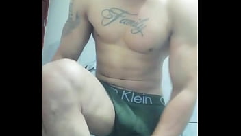 Aqu&iacute_ en mi casa con ganas de follar