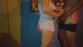 vecina caliente me la follo bien en cuatro y me saco el semen