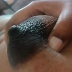 Sri Lankan 18+ desi virgin girl masturbating