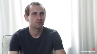 Filem BDSM pelacur gay dalam lateks dubur fucked