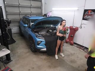 Brunette hair Lexa Jo Gets Wicked Roadside After Car Breakdown