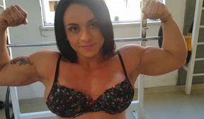 Muscle Fetish MILF