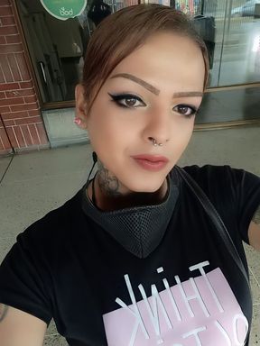 shemale girl jerks off