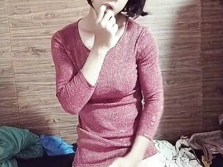 Crossdresser Daralux solo in daybed room