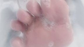 Wash my body in the bath [2025]