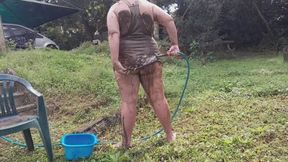 Muddy Dress Rinse Off