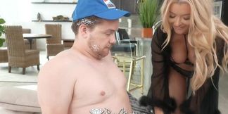 Busty Older Linzee Ryder Sucks And Fucks Big Cock&#x1F346;