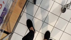 Shoeplay and footplay while shopping (avi)