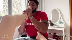 clea gaultier gives the hottest foot worship & greedy footjob session ever