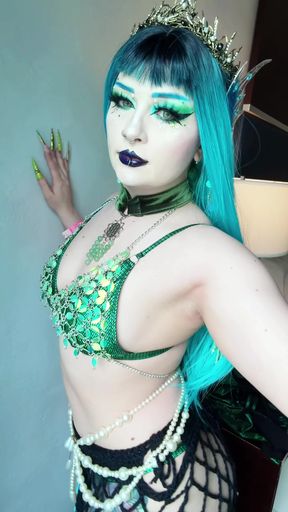 Hot natural goth ass RaveKitty clapping her fat dream girl booty