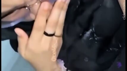 Ngewe Pacar Kacamata cantik di Gudang Kampus
