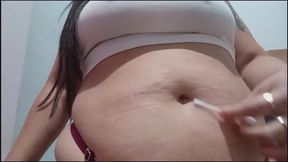 Cleaning my belly button