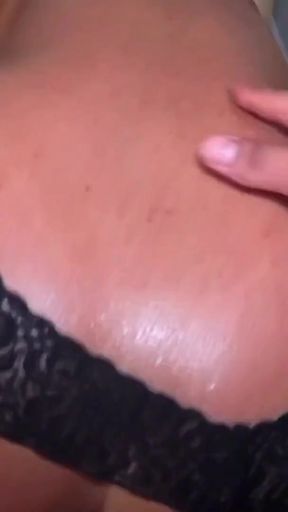 Marathon fuck when returning from vacation, my hungry ass does its thing!   Clip 2