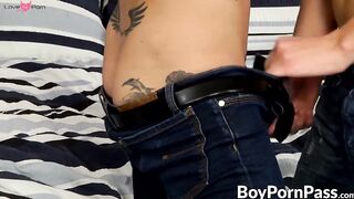 Sensual twink Casper Ellis doggystyle fucked by tattooed gay