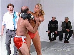 Free Fight Boxer Katja vs Wrestler Robert