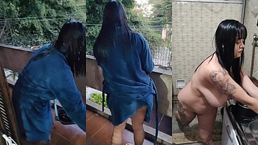 Acordei com a neura da limpeza limpando tudo e quando ele se aproximou de mim me deu um calor