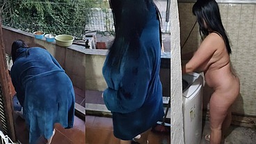 Acordei com a neura da limpeza limpando tudo e quando ele se aproximou de mim me deu um calor