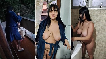 Acordei com a neura da limpeza limpando tudo e quando ele se aproximou de mim me deu um calor