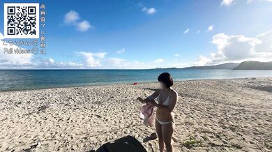 My girlfriend got a public japanese cosplay creamie at the beach
