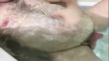 HUNG CHUB WANKING IN THE TUB