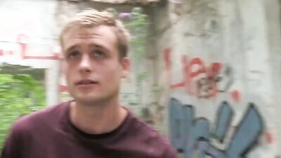 Amateur lad is sucking a dick to a guy he just met