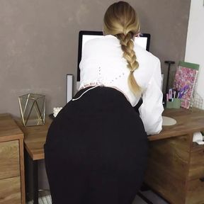 Office Hook up Creampie