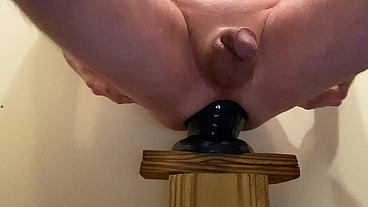 Easttnguy22 cumming with huge Crackstuffers goose plug
