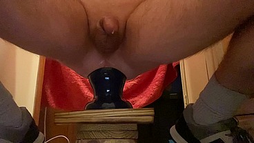 Easttnguy22 cumming with huge Crackstuffers goose plug