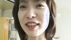 ”Japanese Babe insert Carrot on her bushy snatch masturbating”