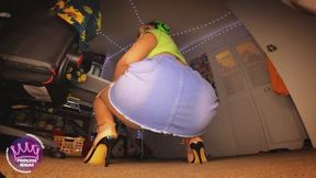 Giantess Upskirt n Squashing POV | Ebony Heel Feet Fetish