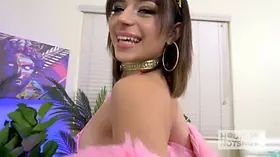 Sexy Brunette Aria Valencia Enjoys Getting Her Mouth Fucked!