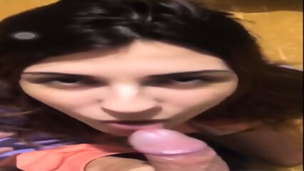 Safada pediu pra gozar na cara