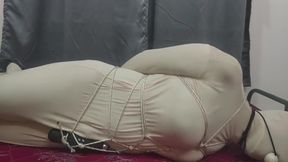 Sissy In Zentai Training With Vibrator