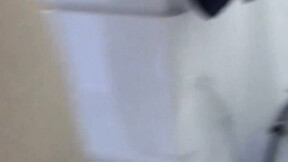 ”Muscular amateur jock shows off his abs in the shower”