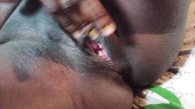 SKYMILE PEE OUTDOOR WHILE NEIGHBOR HUSBAND WATCH THROUGH WINDOW BEFORE FINGER PINK SHAVE PUSSY