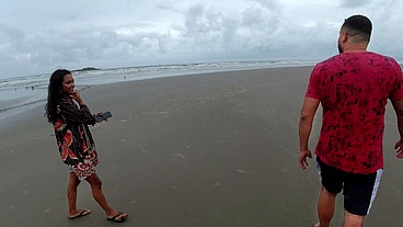 Aventura na Praia: Lukas enfiou o Pau na Buceta da Safada Magrinha Até o Fim!