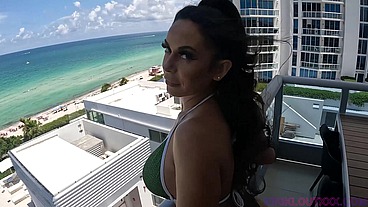 Milf's BBC Vacation Fuck in Miami Penthouse Balcony