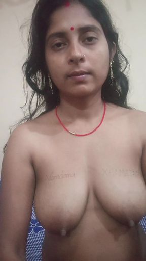Indian Wife, Padosan College Girl